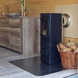 Holzofen im Gartenhaus, Brandschutz