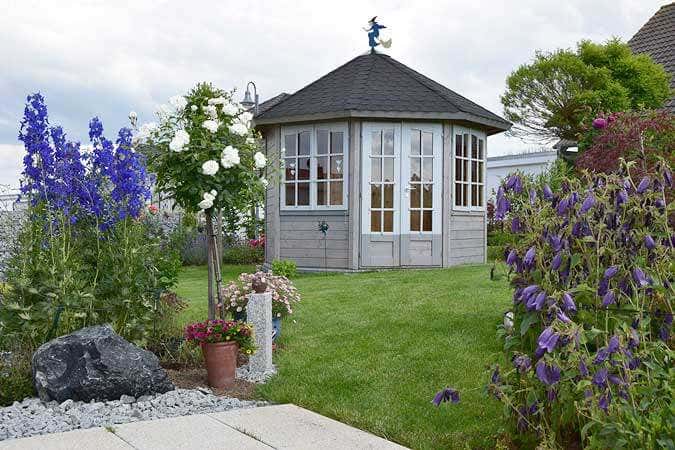 Gartenpavillon Veronica 2 wird aufgebaut