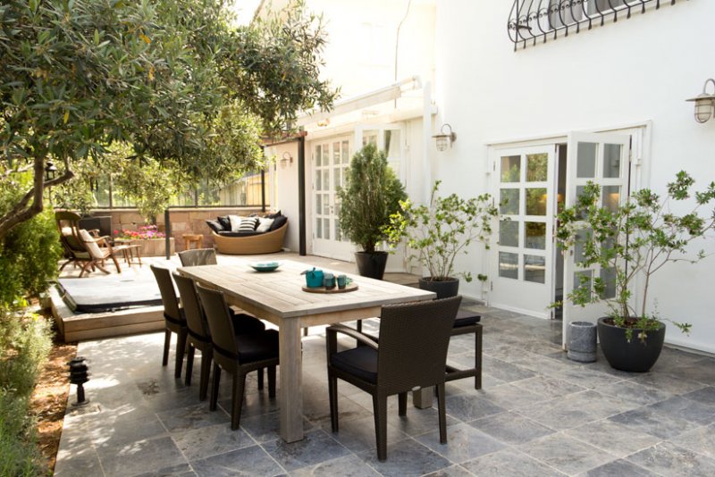 Terrasse im Frühling: So machen Sie sie frühlingsfit!