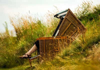 Strandkorb im Garten: Das müssen Sie zur Aufstellung, Pflege und Deko wissen