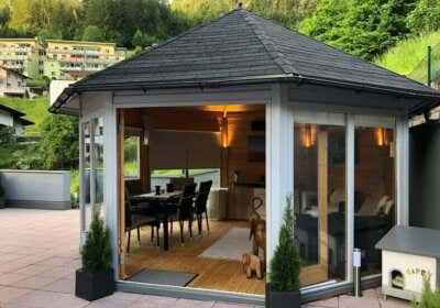 Passt ins Terrassen-Eck: Pavillon Rügen mit vier Fenstern und Klimaanlage Passt ins Terrassen-Eck: Pavillon Rügen mit vier Fenstern und Klimaanlage