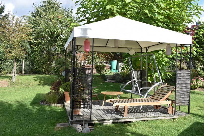 Ein 2-Raum-Gartenhaus statt Bahnwaggon und wunderschöne Beete
