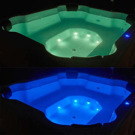 Kundenbild: Hot Tub - Badebottich mit Einsatz aus Sanitäracryl - Quattro