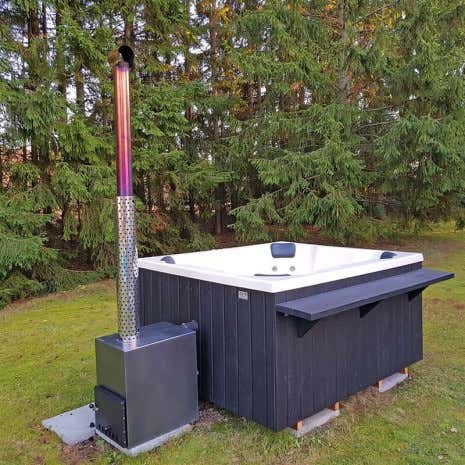 Kundenbild: Hot Tub - Badebottich mit Einsatz aus Sanitäracryl - Quattro