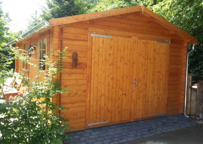 Kundenbild: Alpholz Holzgarage Modell B-44 ISO mit 2-flg. Holzgaragentor