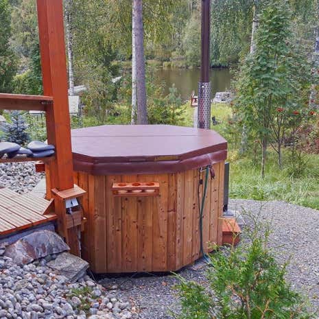 Kundenbild: Hot Tub - Badebottich mit Einsatz aus Sanitäracryl - Achteckig