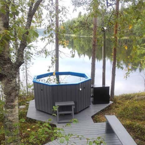 Kundenbild: Hot Tub - Badebottich mit Einsatz aus Sanitäracryl - Achteckig