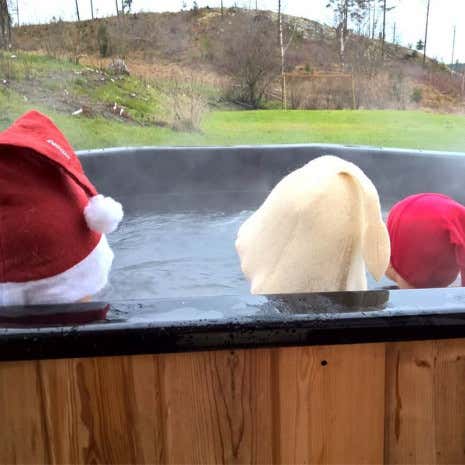 Kundenbild: Hot Tub - Badebottich mit Einsatz aus Sanitäracryl - Achteckig