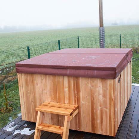 Kundenbild: Hot Tub - Badebottich mit Einsatz aus Sanitäracryl - Quattro