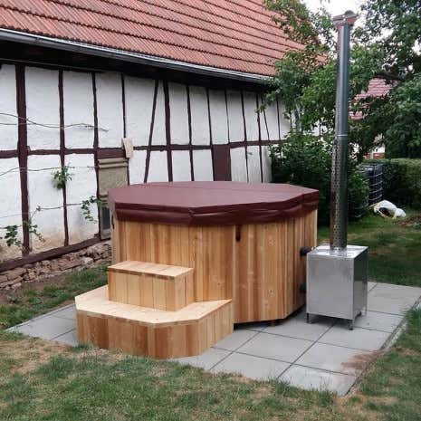 Kundenbild: Hot Tub - Badebottich mit Einsatz aus Sanitäracryl - Achteckig