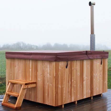 Kundenbild: Hot Tub - Badebottich mit Einsatz aus Sanitäracryl - Quattro